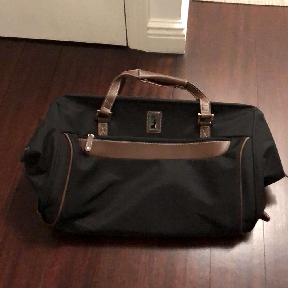 London Fog Duffel on Wheels